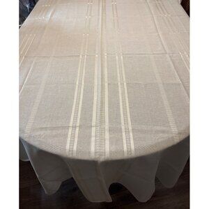 Elegant Ivory Tablecloth With Textured‎ Stripe Pattern